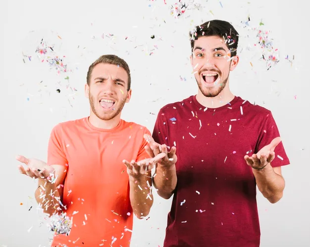 No post de hoje vou te ensinar diversas formas de se dizer "dar uma festa" em inglês. Confira!